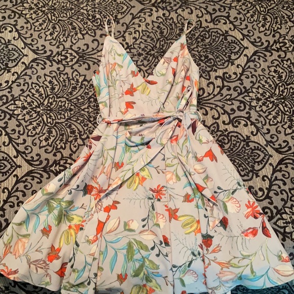 Fall theme dress - Picture 4 of 4